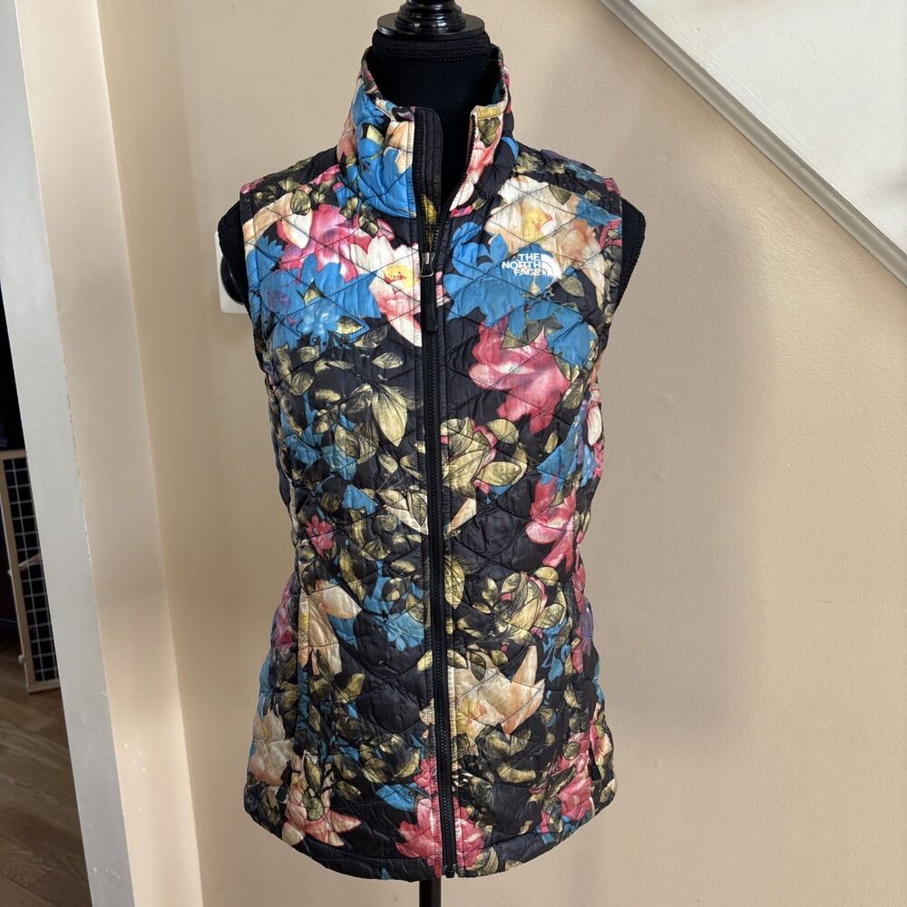 Women’s The North Face Puffer Floral Vest Size XS